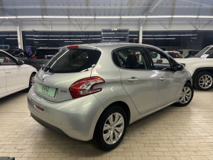 Peugeot 208 1.4 Hdi 68ch Active + Radar Et Clim Auto 208 95 745km